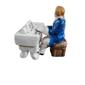 VINTAGE Occupied Japan Man And Piano